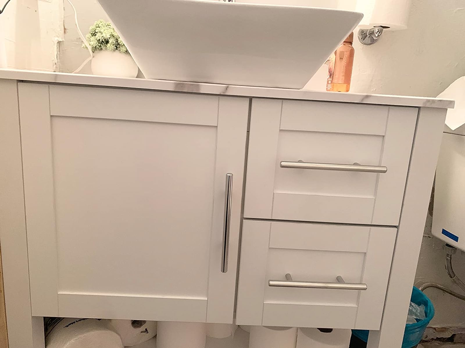 Quelle est la différence entre un meuble-lavabo et un lavabo ?